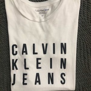 Calvin Klein Jeans Women’s T-Shirt, EUC